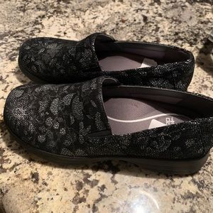 Dansko Winona style clogs. Size 41 women’s